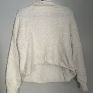 Cream Eyelash knit size Medium sweater from Bella Dahl.